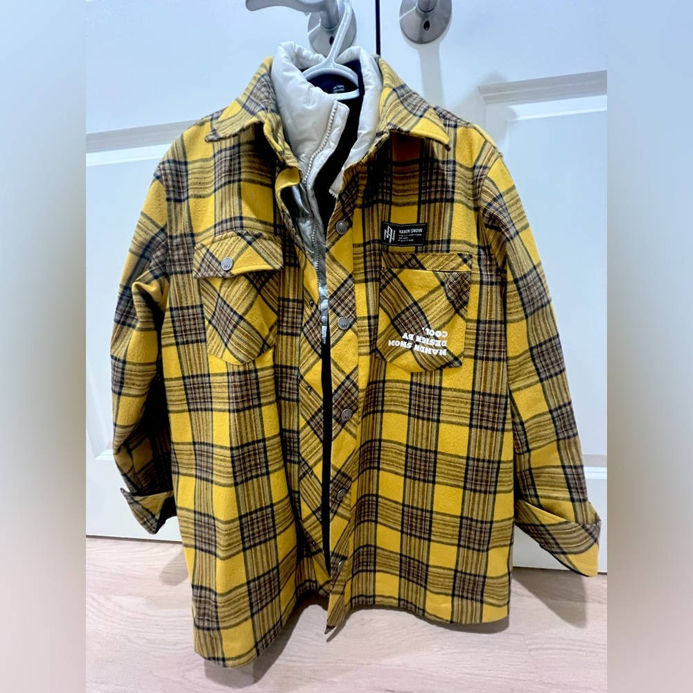 Japanese style stylish ski jacket; worn once, brand new